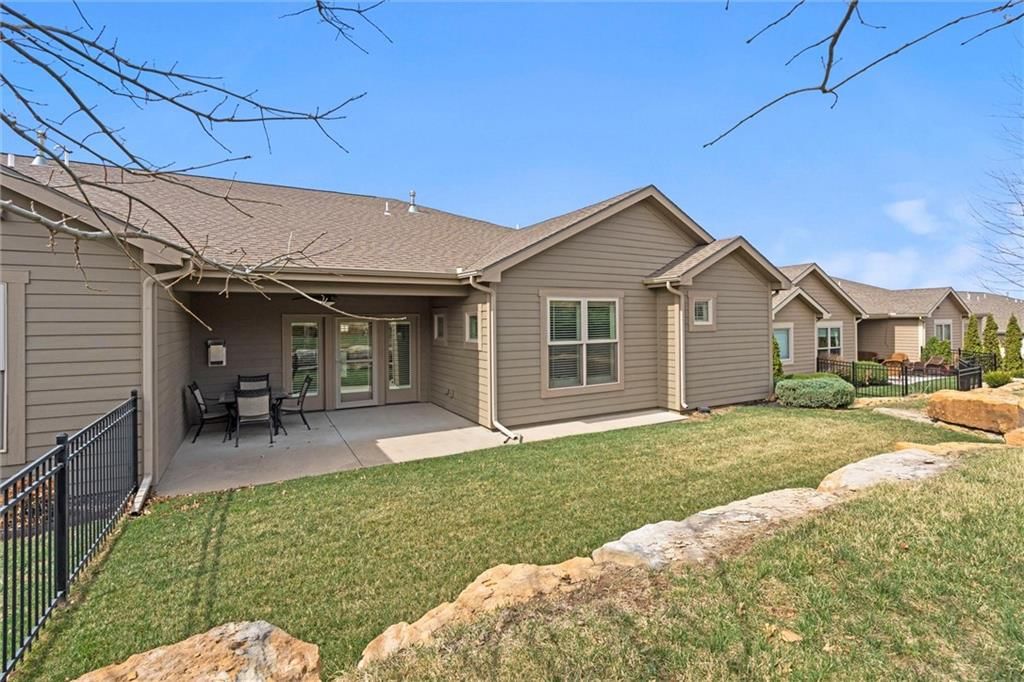 5621 Chimney Rocks Circle — photo 34