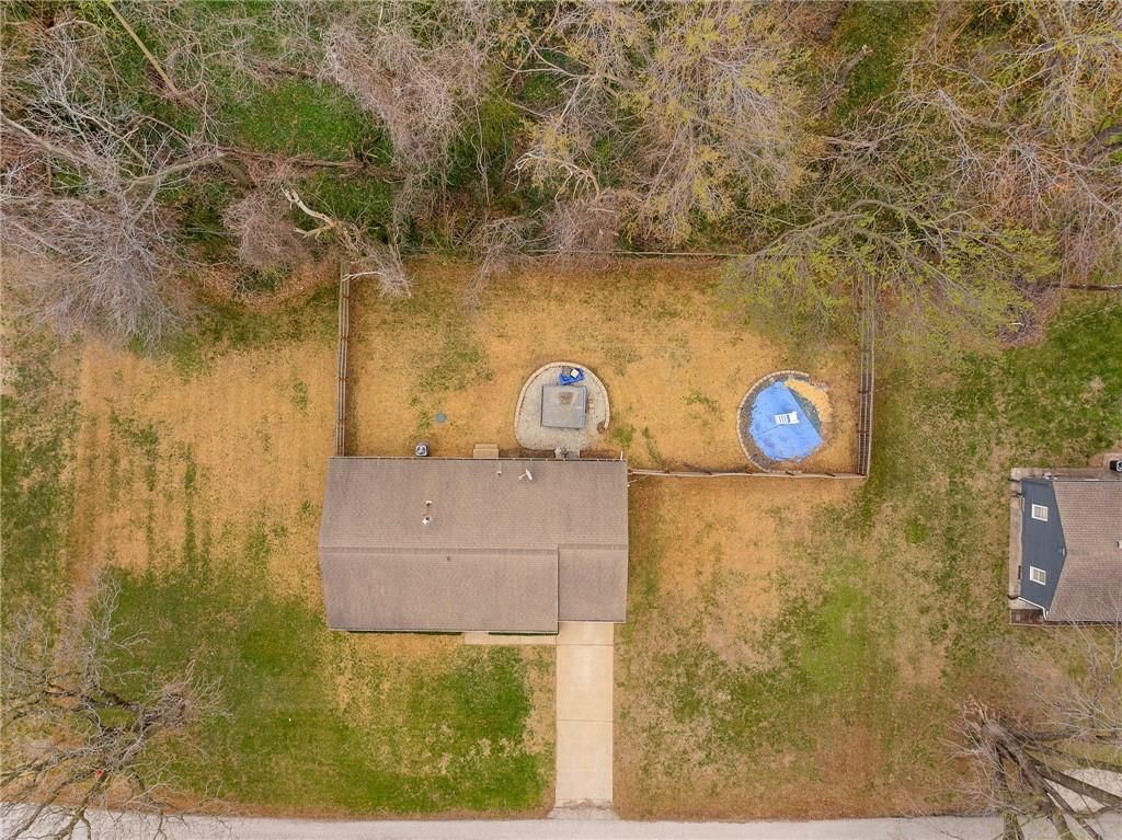 1126 S 45th Terrace — photo 24