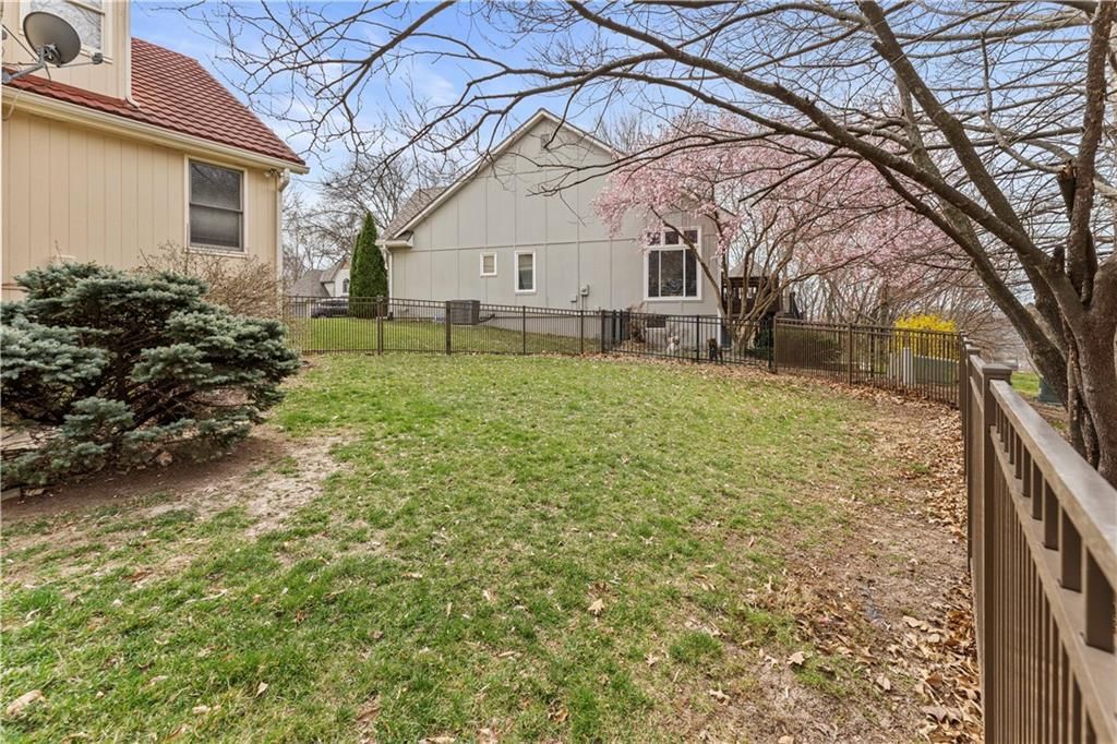 5274 NE Ash Grove Court — photo 33