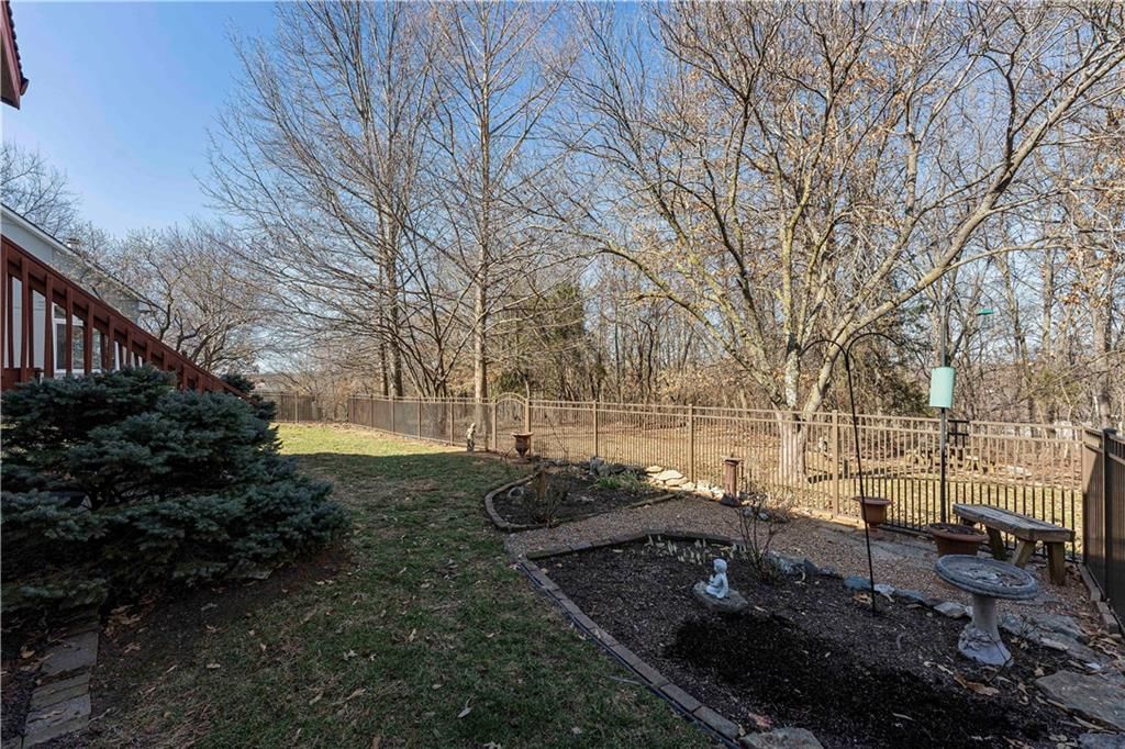5274 NE Ash Grove Court — photo 36