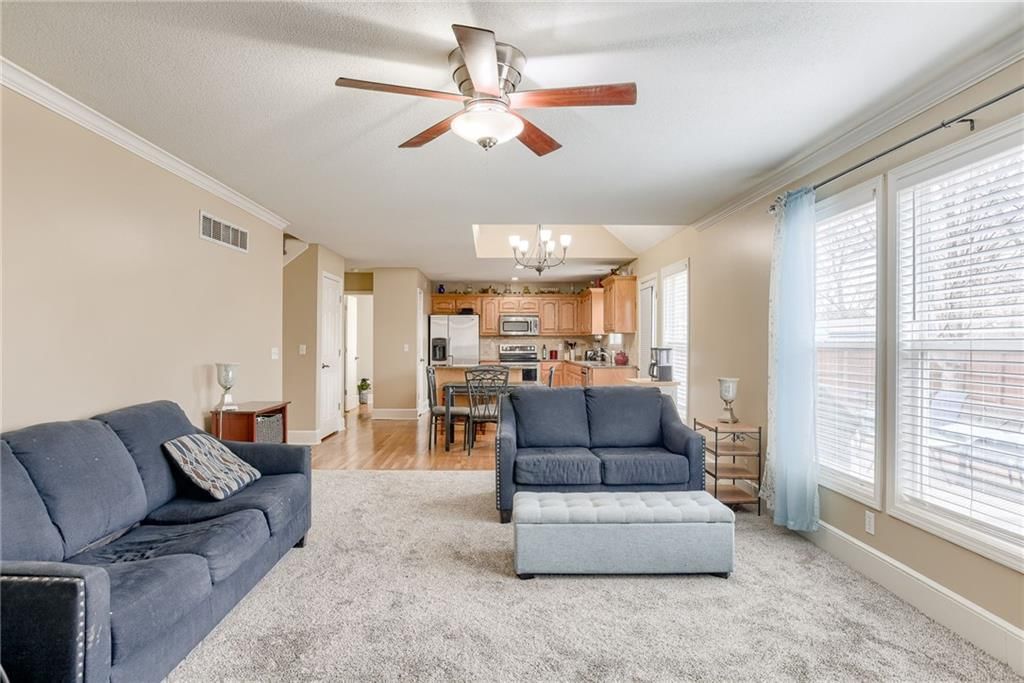 864 E Lanesfield Street — photo 11