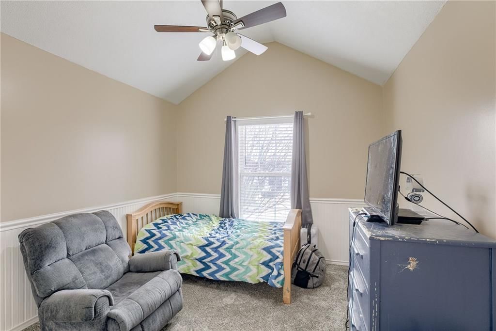 864 E Lanesfield Street — photo 19