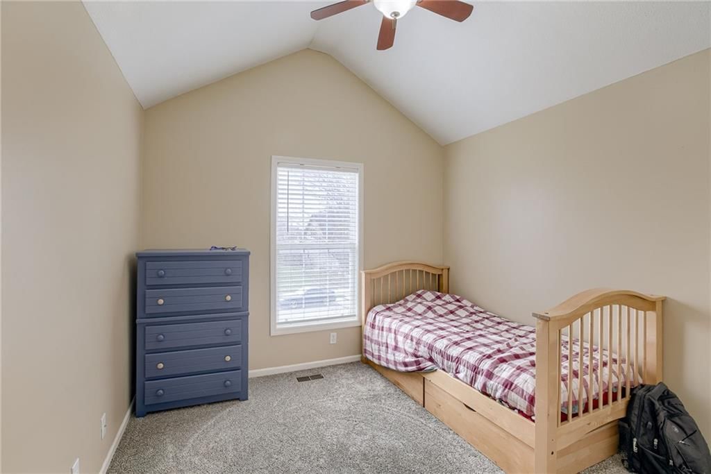 864 E Lanesfield Street — photo 21