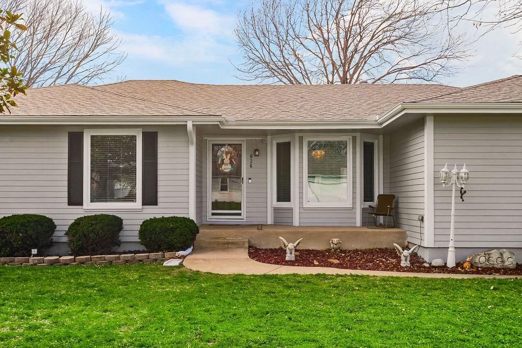 626 N Sycamore Street — photo 3