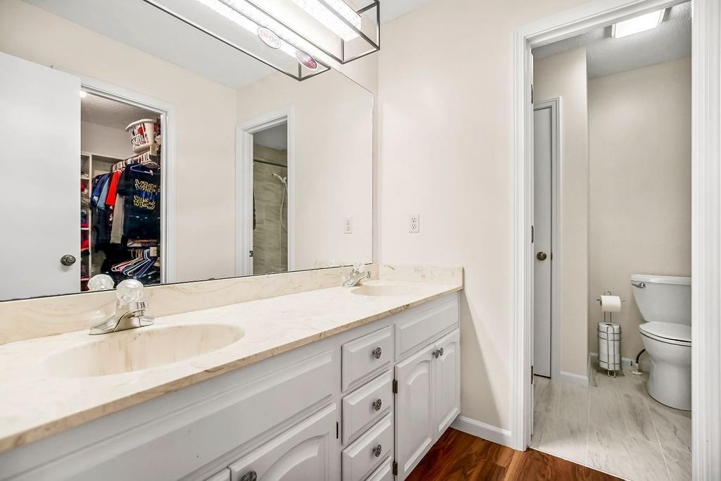 626 N Sycamore Street — photo 23