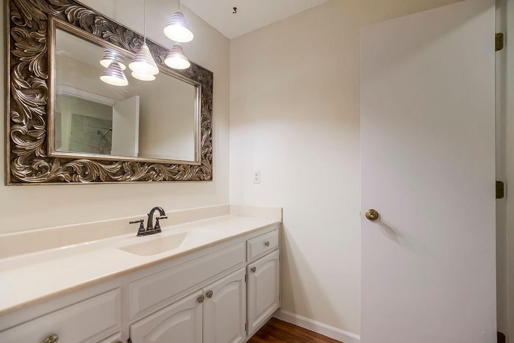 626 N Sycamore Street — photo 25