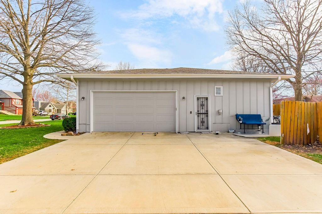 626 N Sycamore Street — photo 26