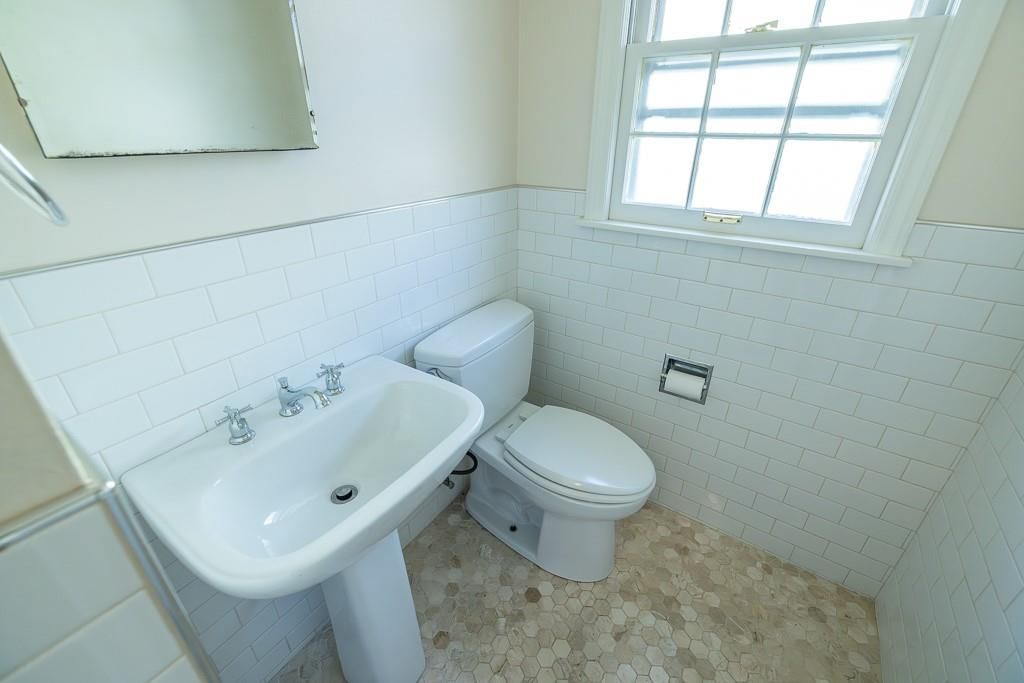 1107 W 85th Terrace — photo 19