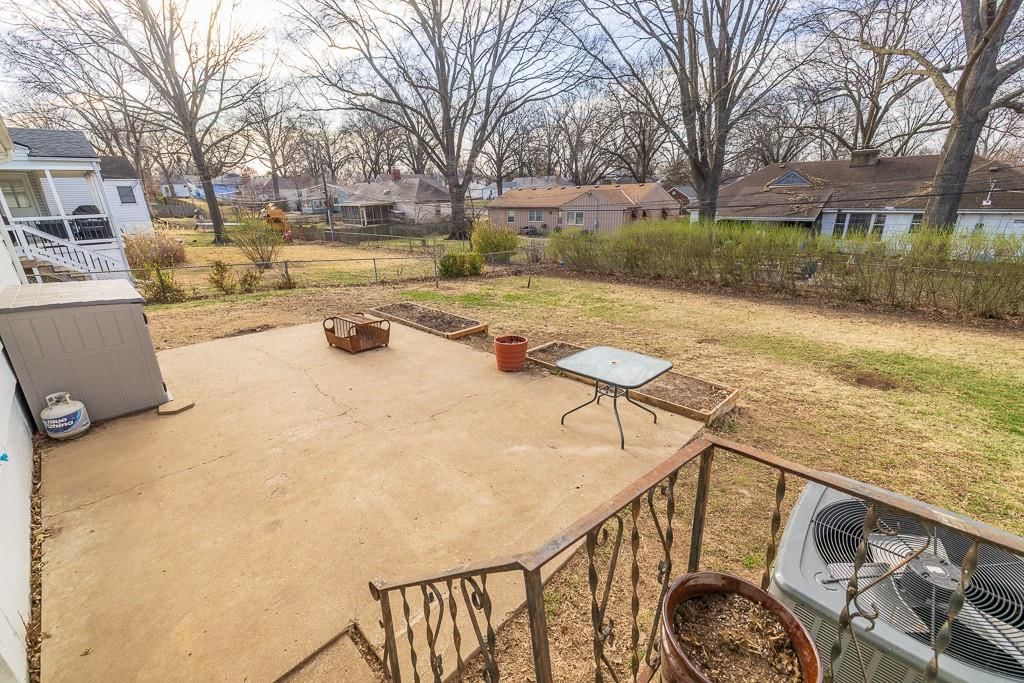 1107 W 85th Terrace — photo 31