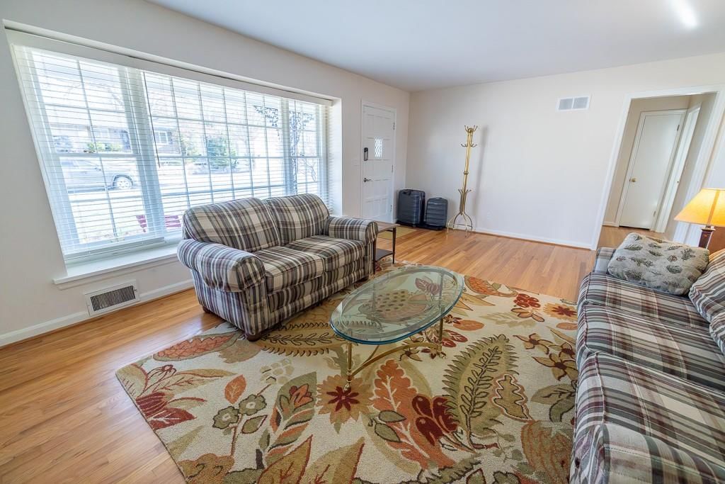 1107 W 85th Terrace — photo 10