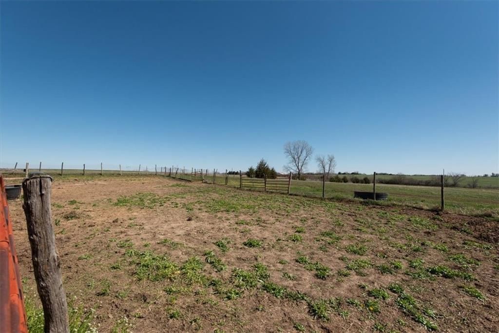 18492 Effingham Road — photo 43
