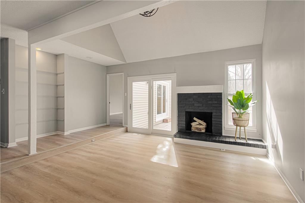 8061 N Stoddard Avenue — photo 4