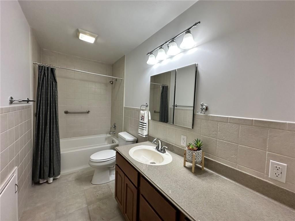 51 N 73rd Street — photo 21