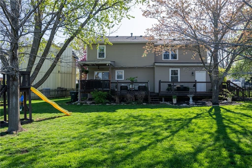 15706 W 124th Terrace — photo 35