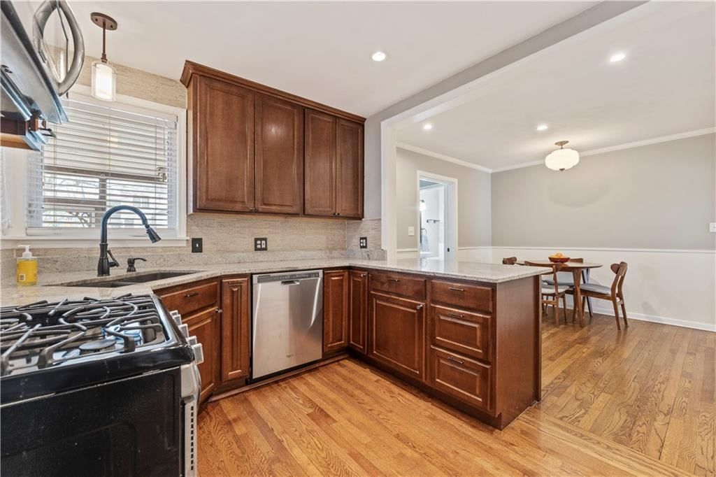 5237 Linden Street — photo 12