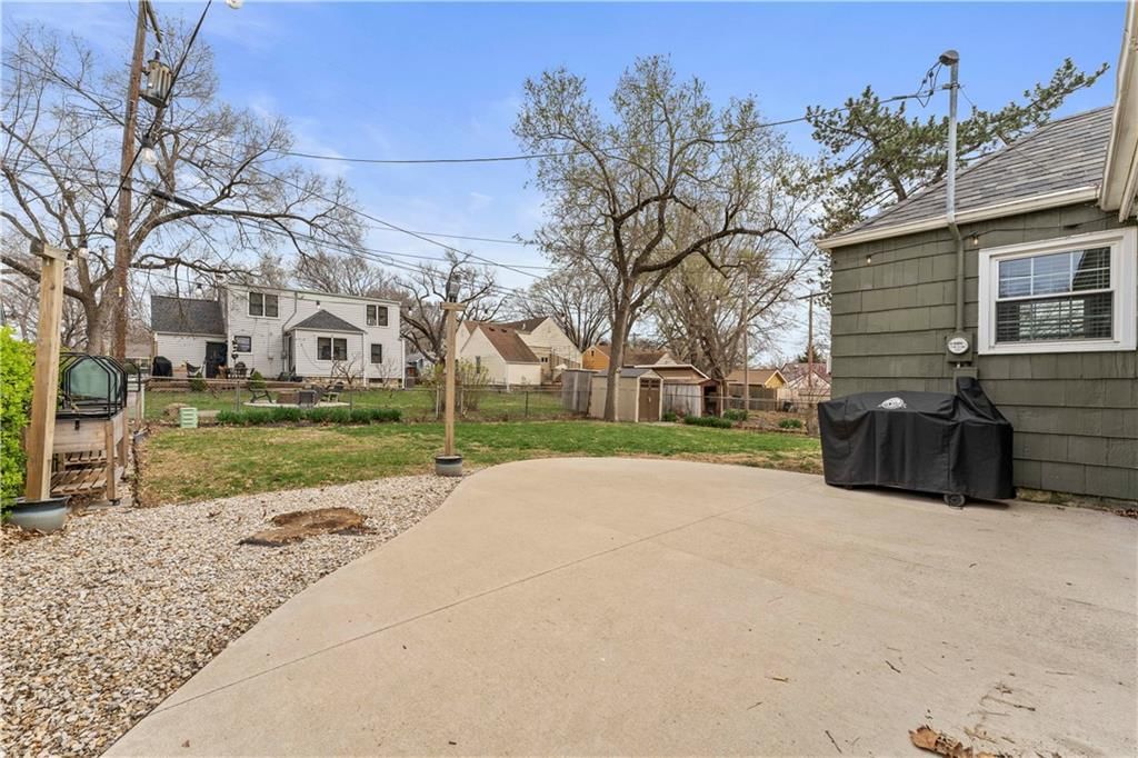 5237 Linden Street — photo 30