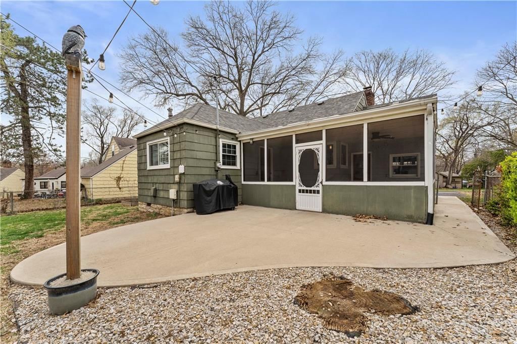 5237 Linden Street — photo 31