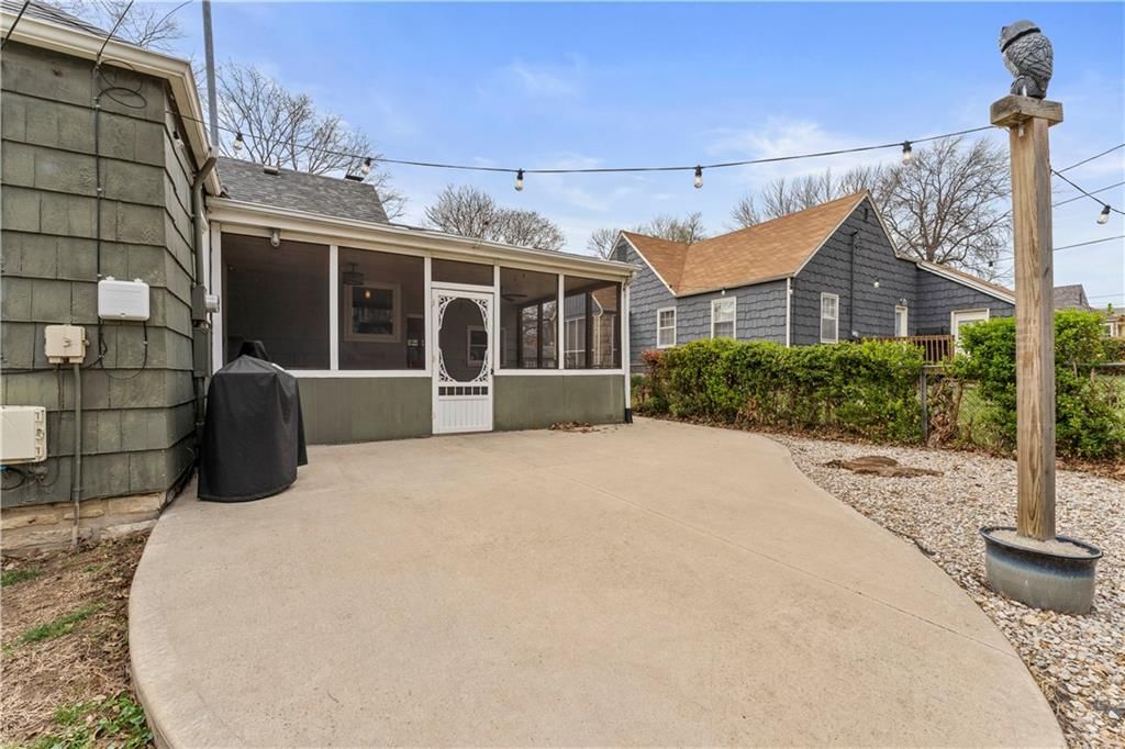 5237 Linden Street — photo 32
