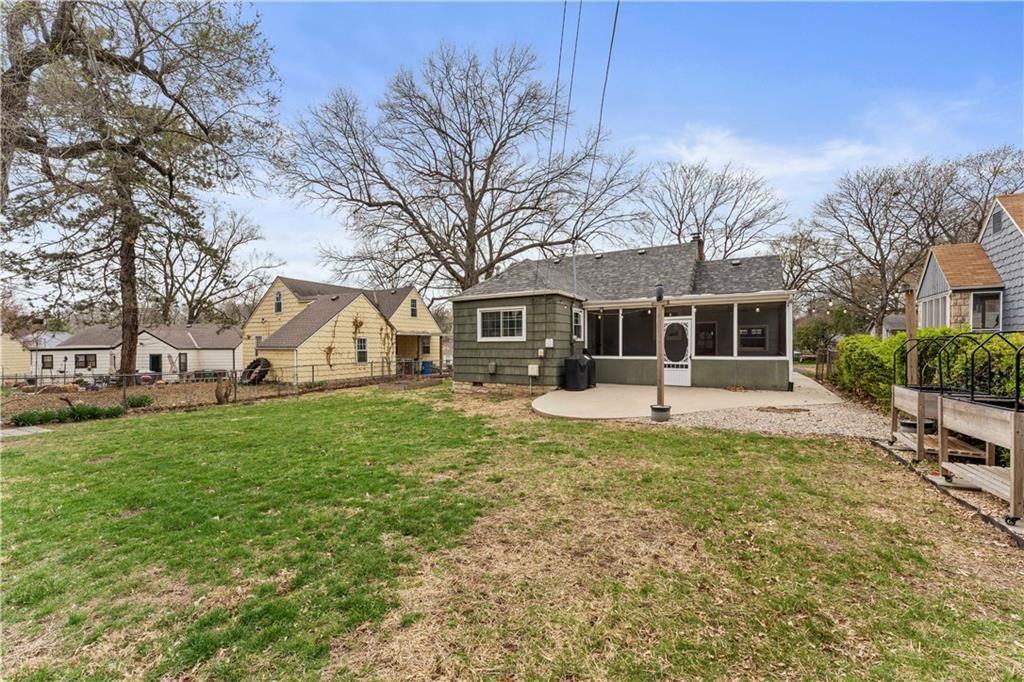 5237 Linden Street — photo 35
