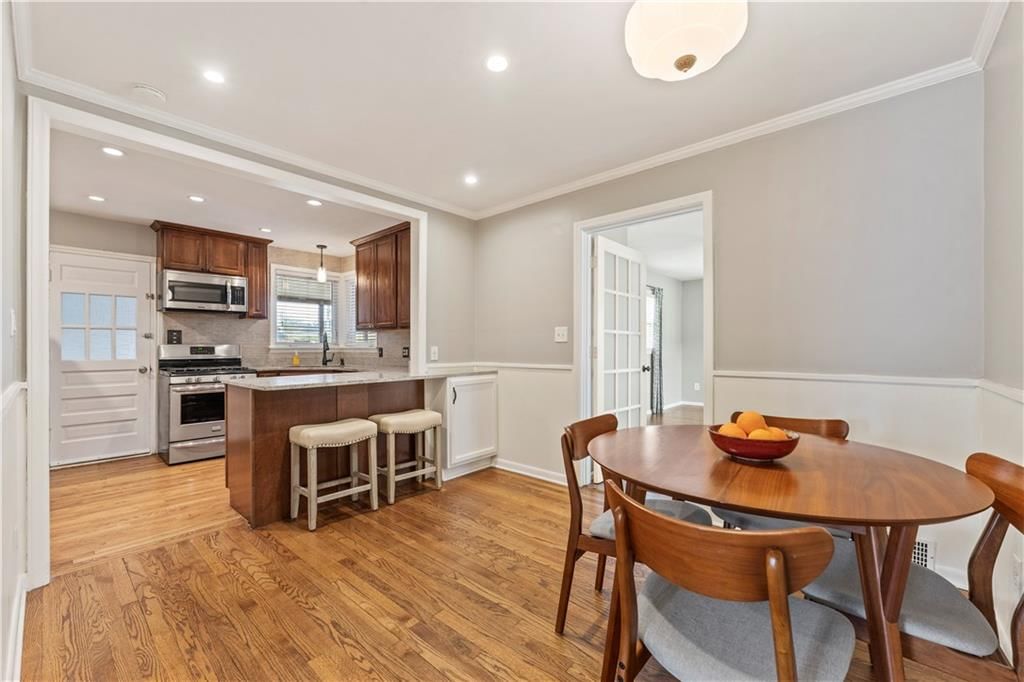 5237 Linden Street — photo 9