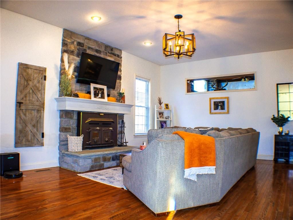 452 S 210th Street — photo 9