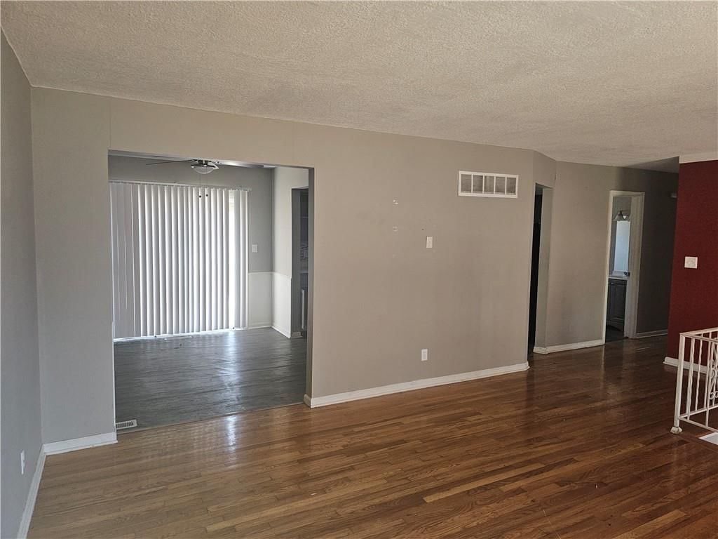 9418 E 82nd Street — photo 8