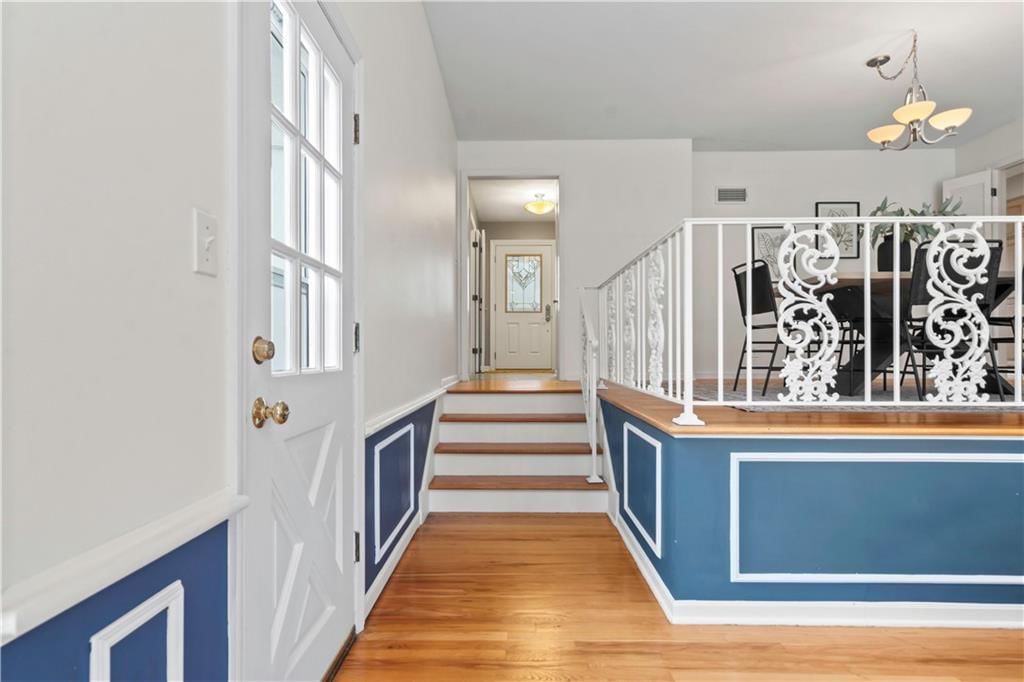 8021 Roe Avenue — photo 12