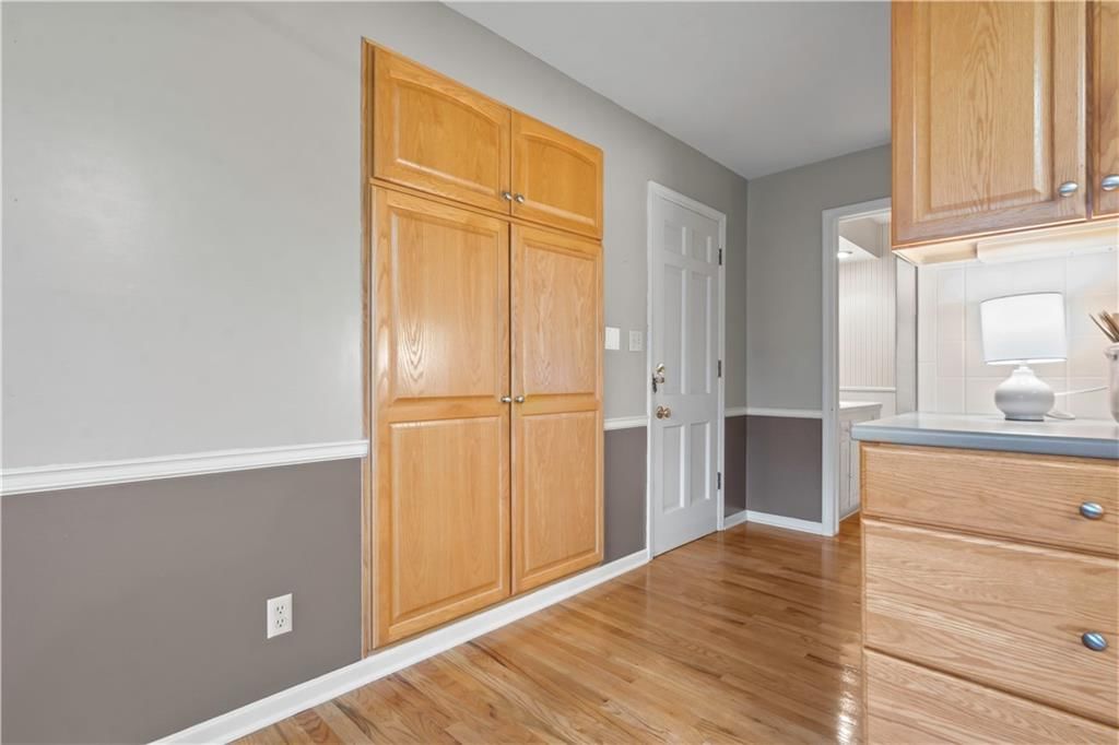 8021 Roe Avenue — photo 20