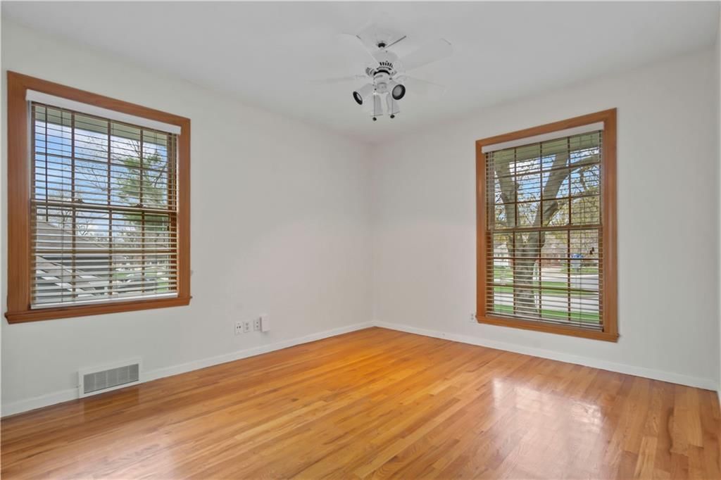 8021 Roe Avenue — photo 32