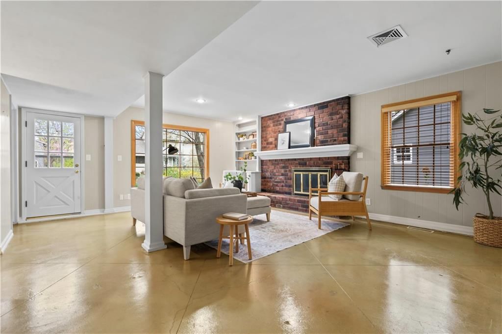 8021 Roe Avenue — photo 38