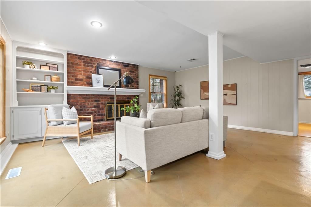 8021 Roe Avenue — photo 41