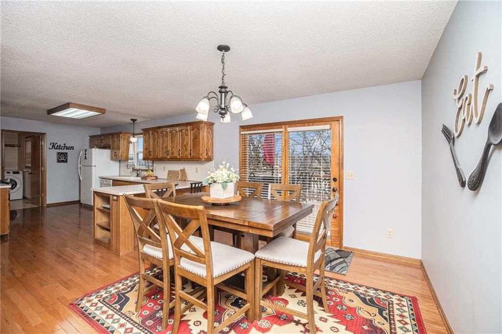 6206 N COVENTRY Avenue — photo 11