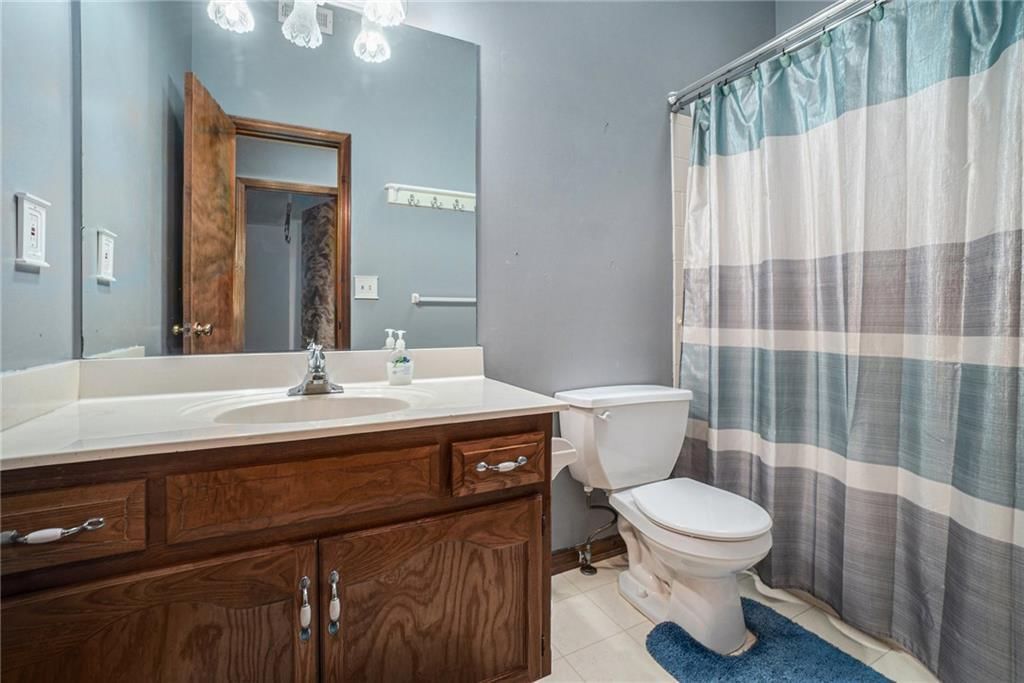 6206 N COVENTRY Avenue — photo 20