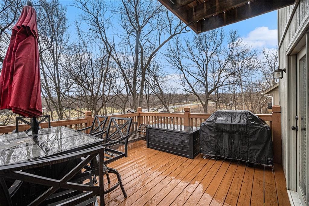 6206 N COVENTRY Avenue — photo 24