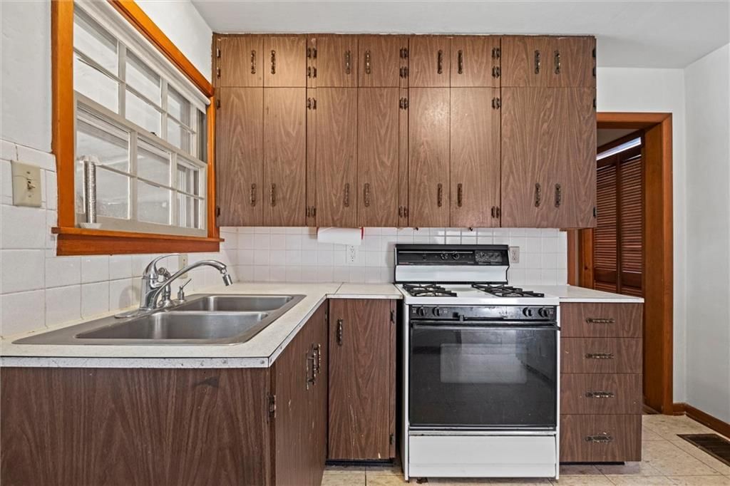 521 Ralston Street — photo 13
