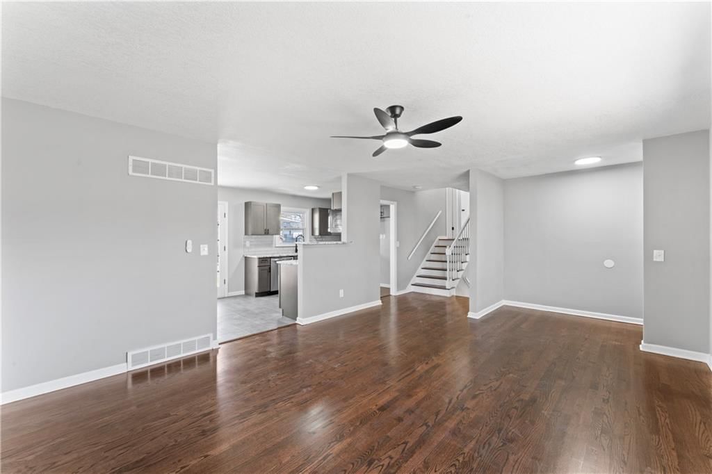 8305 Booth Avenue — photo 8