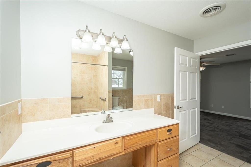 404 Ash Street — photo 27