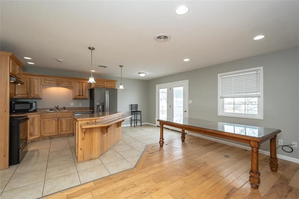 404 Ash Street — photo 9