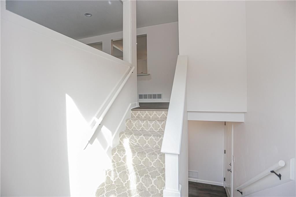 13217 Lowell Avenue — photo 17