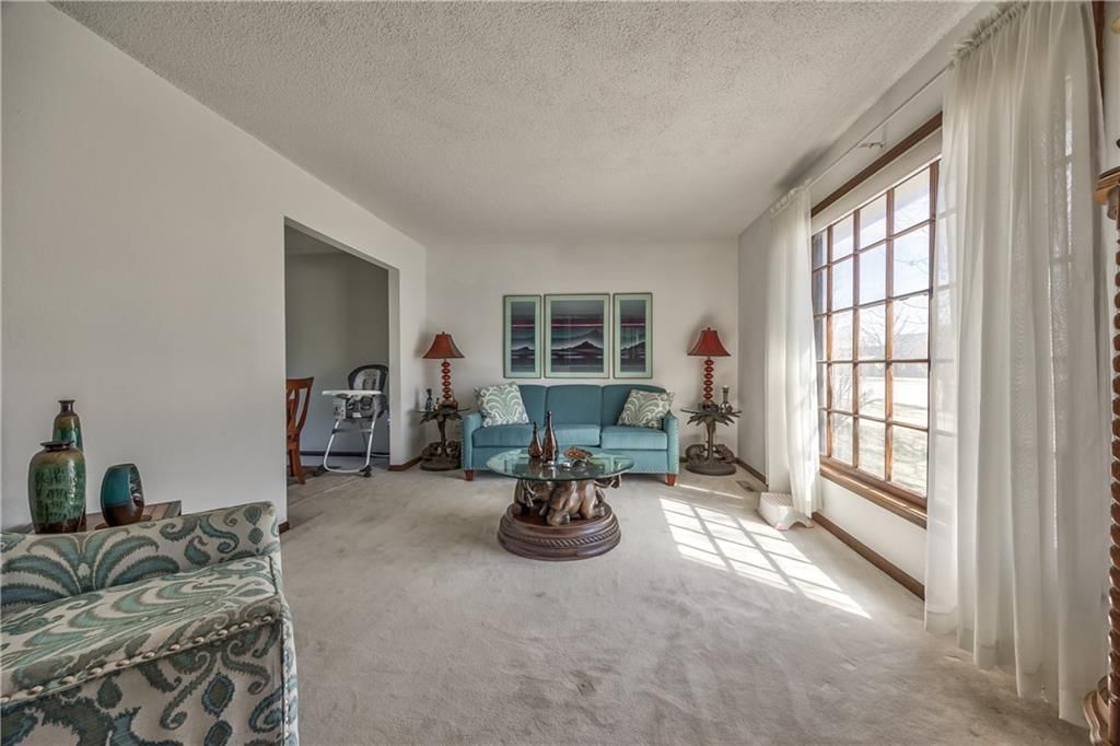 405 S MONTCLAIRE Drive — photo 4
