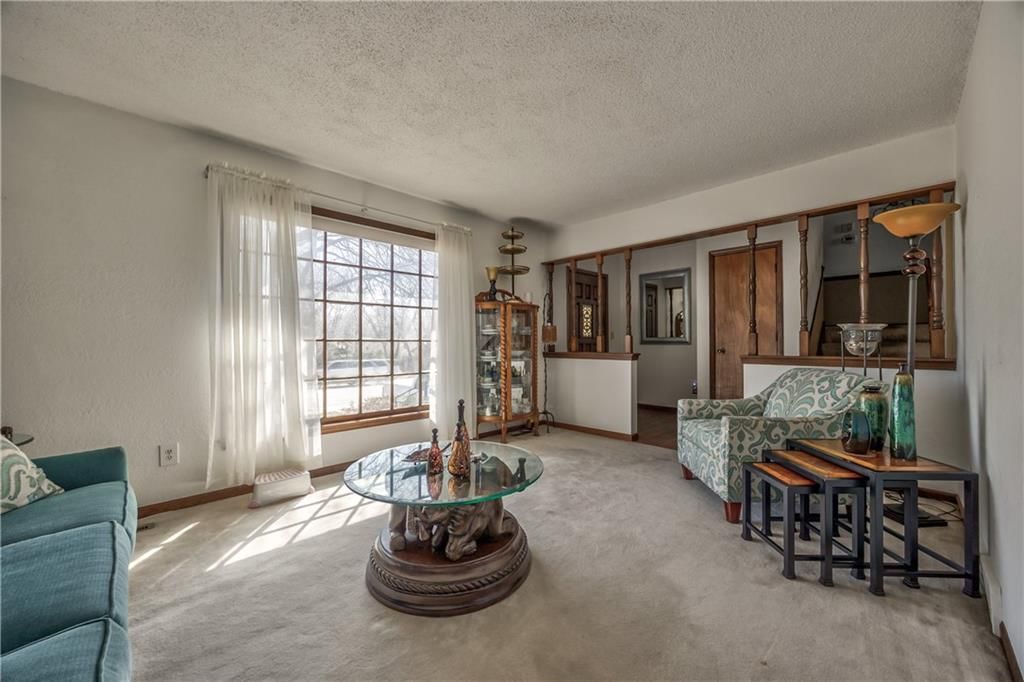 405 S MONTCLAIRE Drive — photo 6