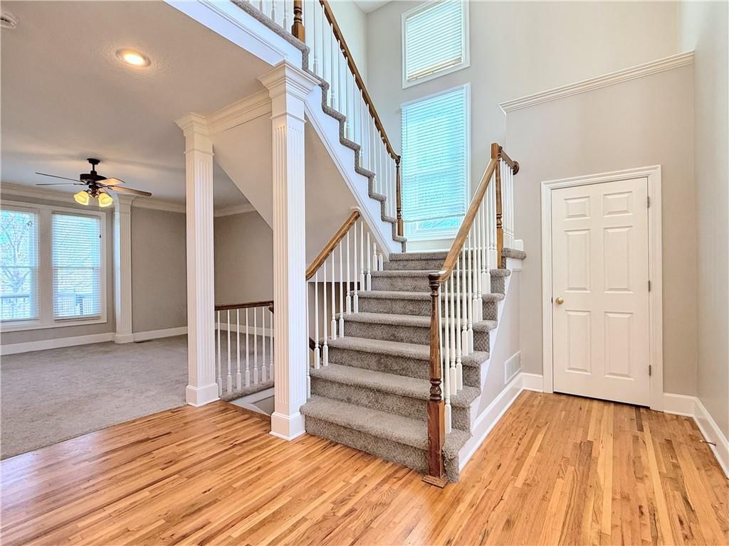 10009 N Maywood Avenue — photo 2