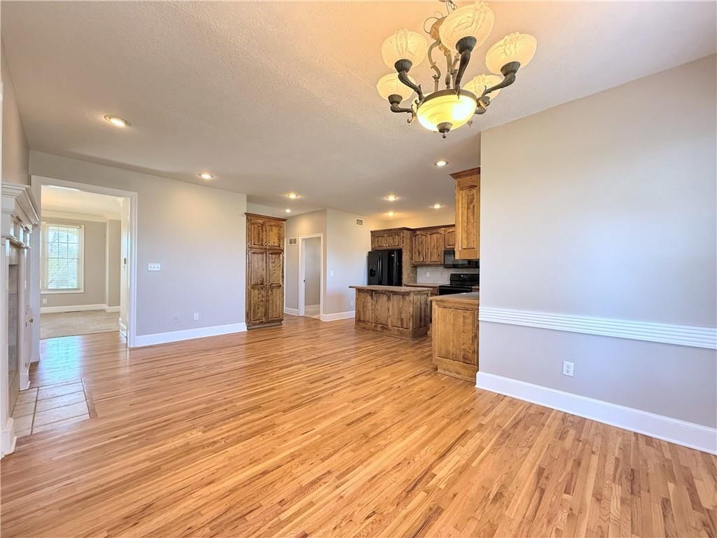 10009 N Maywood Avenue — photo 11