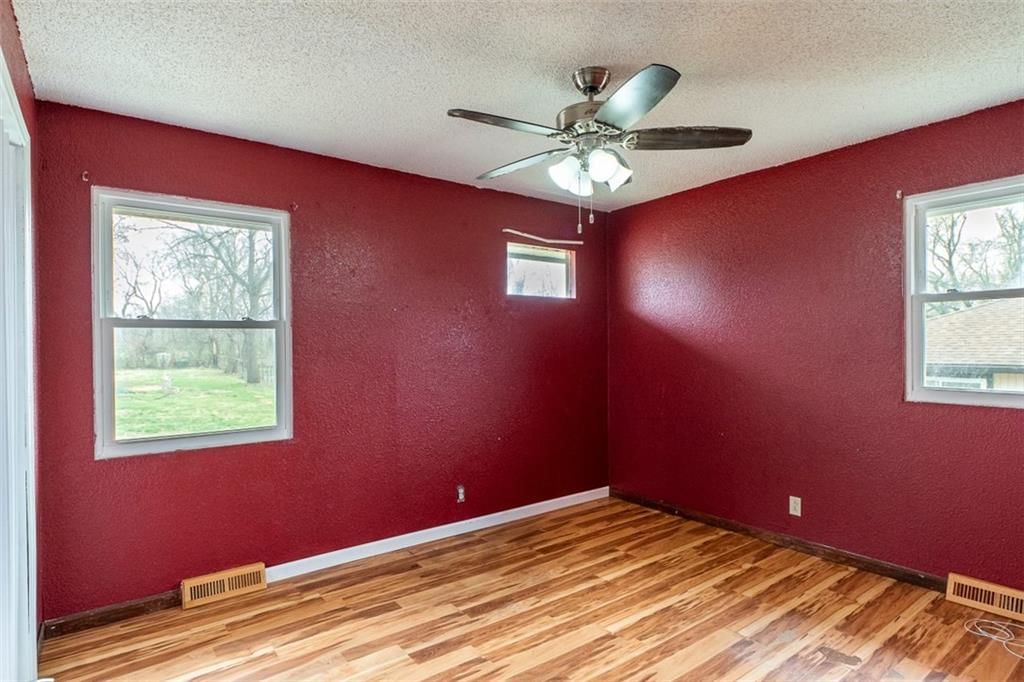 1237 N Allen Road — photo 16