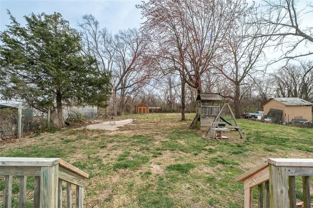 1237 N Allen Road — photo 19