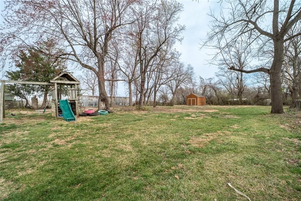 1237 N Allen Road — photo 21