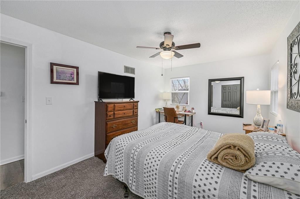 629 S Montclaire Drive — photo 9