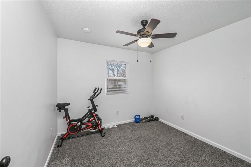 629 S Montclaire Drive — photo 10
