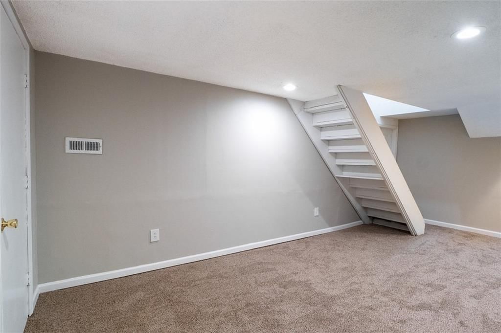 8102 Oldham Road — photo 24