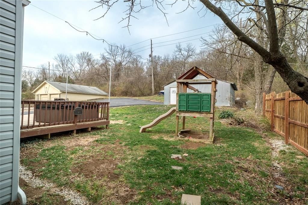8102 Oldham Road — photo 30